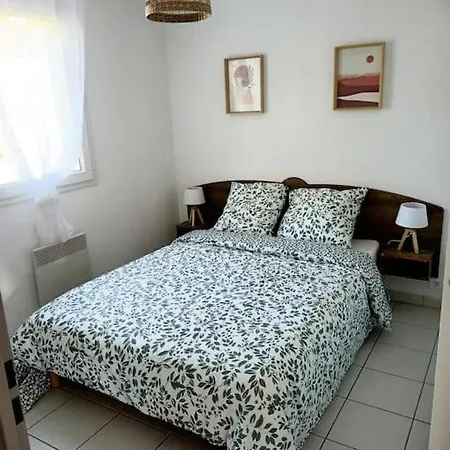 Dans 3 Etoiles Lägenhet Pierrefiche (Aveyron)
